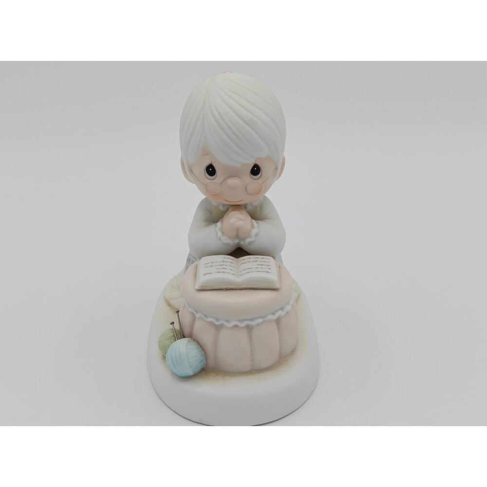 Precious Moments PM 861 Grandmas Prayer Collectors Club Enesco Figurine 1986‎